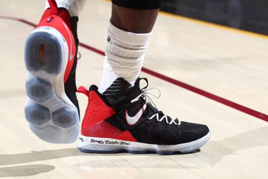 季后赛球鞋2017,塔克季后赛球鞋