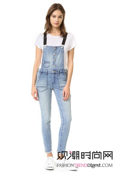 张柏芝吊带装现身,张柏芝穿破洞裤子