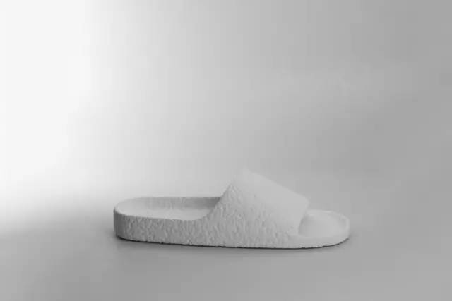 便宜又好看的潮鞋拖鞋,今年最潮的鞋夏季拖鞋