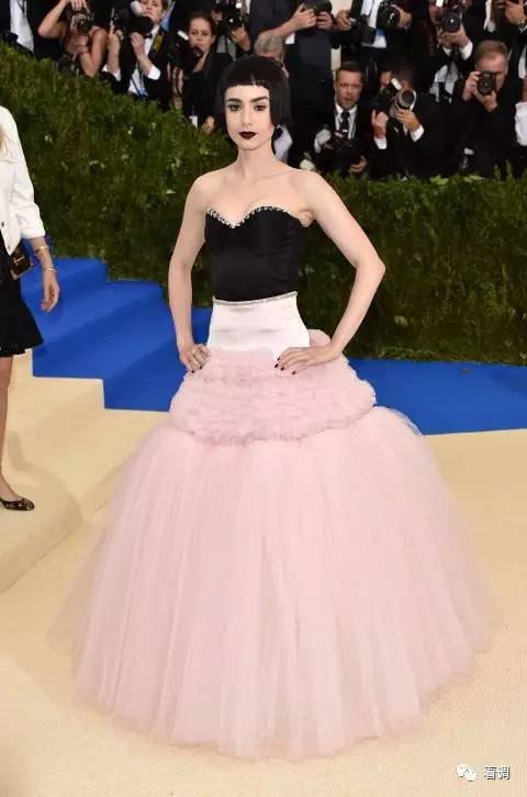 韩寒画韩红什么意思,韩寒韩红画画