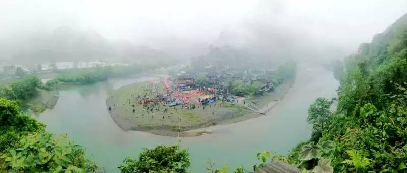 今天“四月八”，吉首坪朗比往年更“火”！