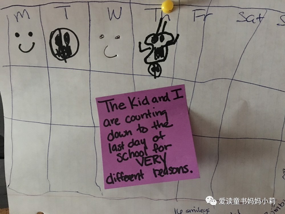 妈妈赚钱养家，爸爸辞职带俩娃累傻了，活活被逼成段子手