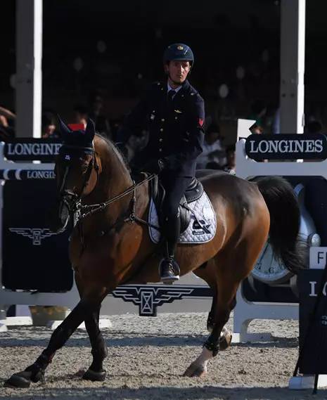 顶尖骑手比赛,环球马术冠军赛开赛