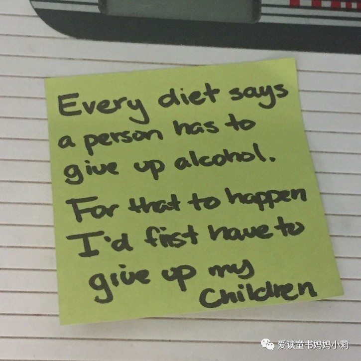 妈妈赚钱养家，爸爸辞职带俩娃累傻了，活活被逼成段子手