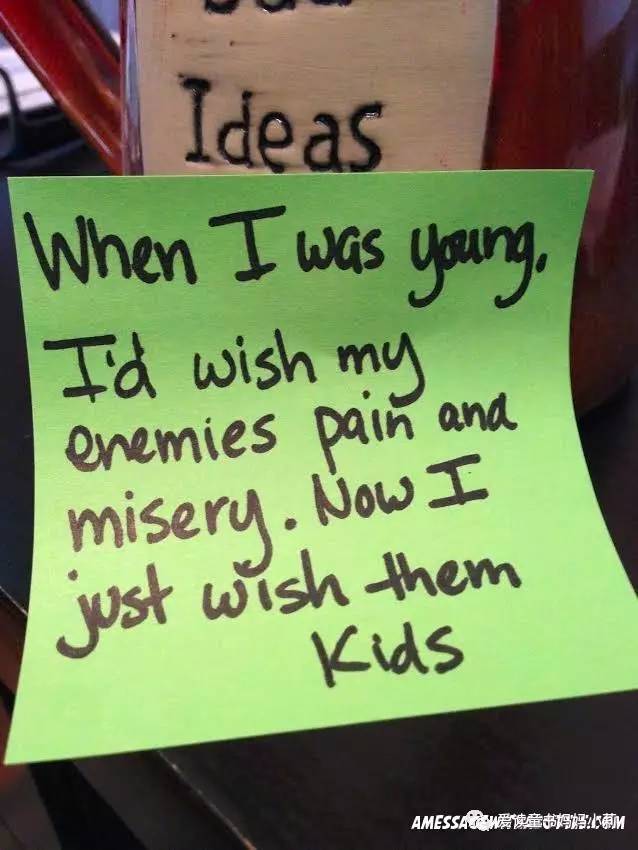 妈妈赚钱养家，爸爸辞职带俩娃累傻了，活活被逼成段子手