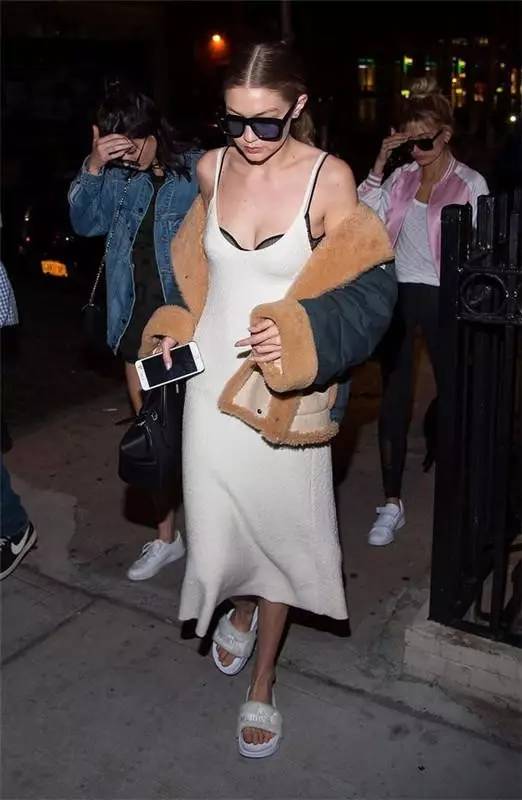 便宜又好看的潮鞋拖鞋,今年最潮的鞋夏季拖鞋