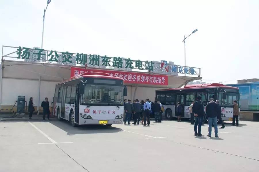 南京金龙公交,南京金龙电动公交实际操作视频