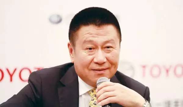 比亚迪上海车展展台人山人海,北京车展国产车展人山人海