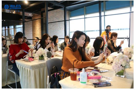 Eye上春天的缤Fun炫眸，海昌隐形眼镜邀你春游一起happygo