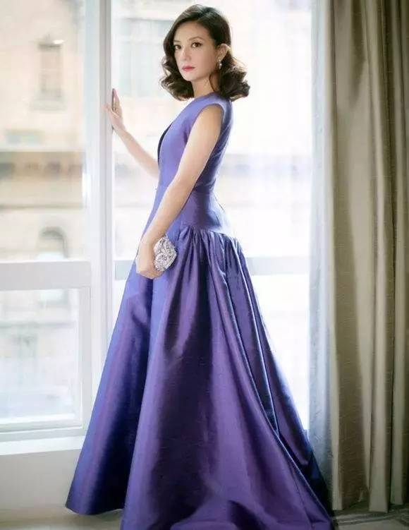 杨幂上红毯,杨幂metgala首秀