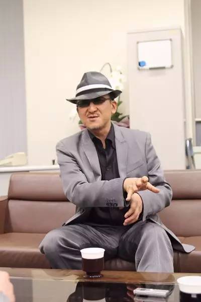 这个拥有十个马甲的作者,创作了许多知名的漫画,而你可能都不知道他们出自同一个人之手……