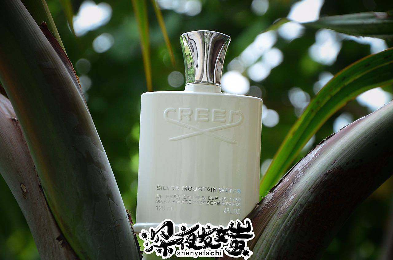 为什么买的香水味道一样的,为什么别人买的香水那么好闻