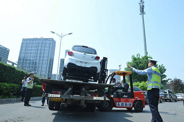 大车遮挡号牌被扣12分,停车遮挡号牌被扣12分怎么处罚