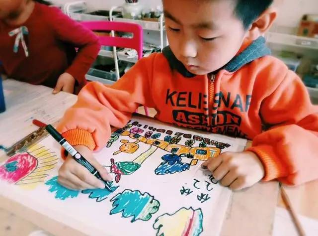 画托马斯小火车幼儿,小火车儿童画怎么画