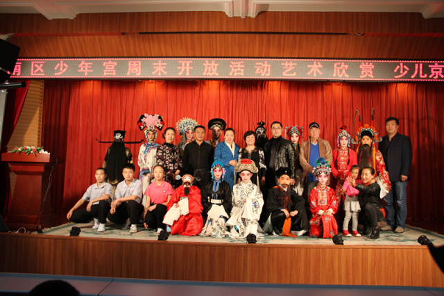 关注小美直播,关注小美头条号