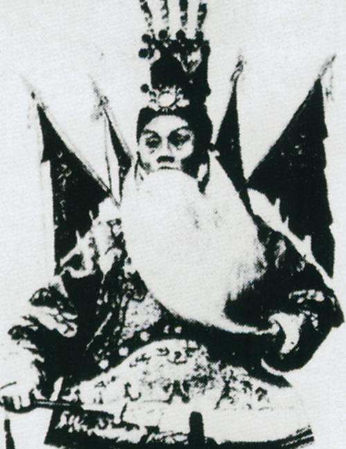 他是伶界大王，慈禧宠儿，梁启超盛赞“声名廿纪轰如雷”，还是我国第一位电影明星……