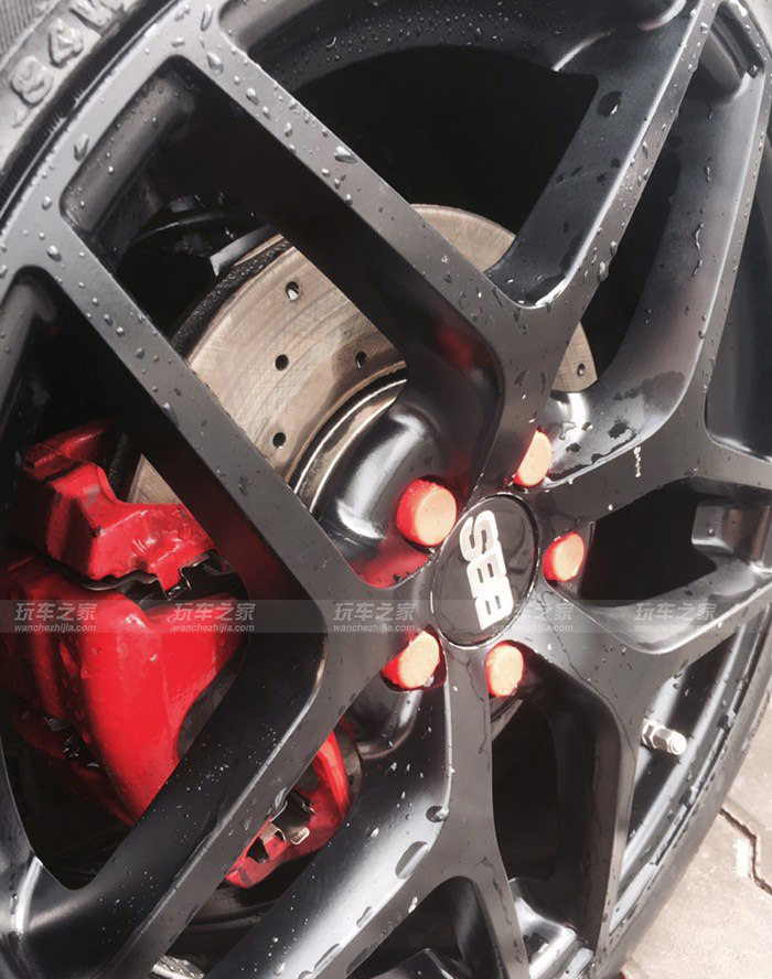 蓝色大众polo改装效果图 (大众polo外观改装案例)