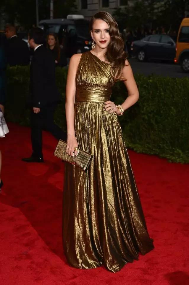 杨幂上红毯,杨幂metgala首秀