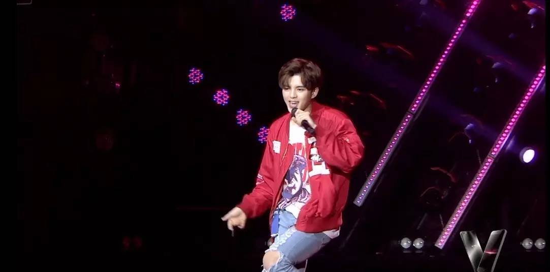 2017歌手巅峰会迪玛希,迪玛希湖南卫视边跳边唱燃爆全场