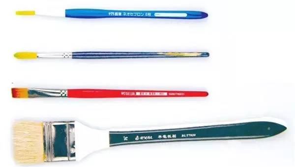 水彩画必备画笔,怎么使用水彩画笔来画水彩画