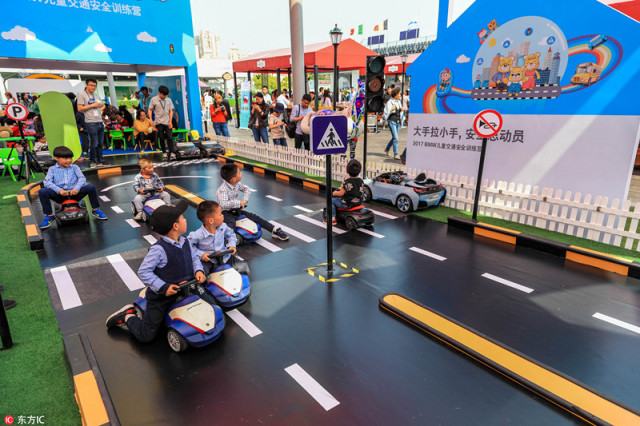 顶尖骑手比赛,环球马术冠军赛开赛