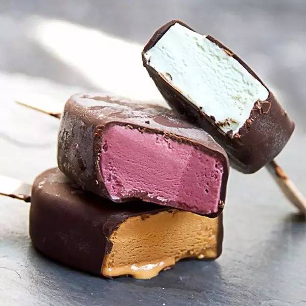 周末，宅在家里不如开始做冰棒吧！想吃什么口味自己选，这个夏天才不算浪费！