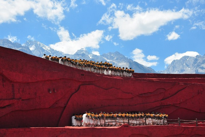 玉龙雪山纳西人心中的神山,玉龙雪山是当地纳西族的神山
