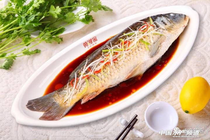 日供鲤鱼八千条,这家公司怎样把冷门的鲤鱼逆转成餐饮热点?