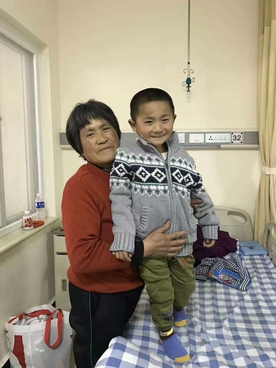 医务人员防病治病救死扶伤故事,医者大爱无疆故事