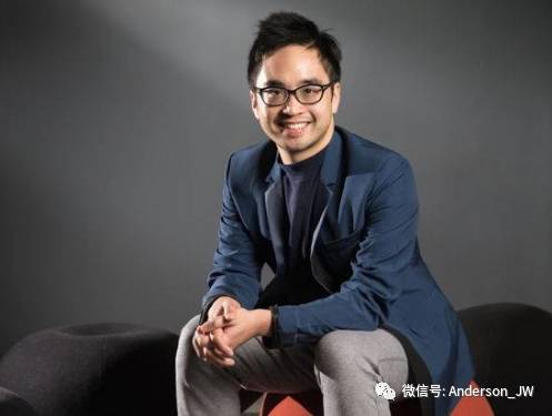 没开玩笑！快递员上门送货，可能是来求婚的