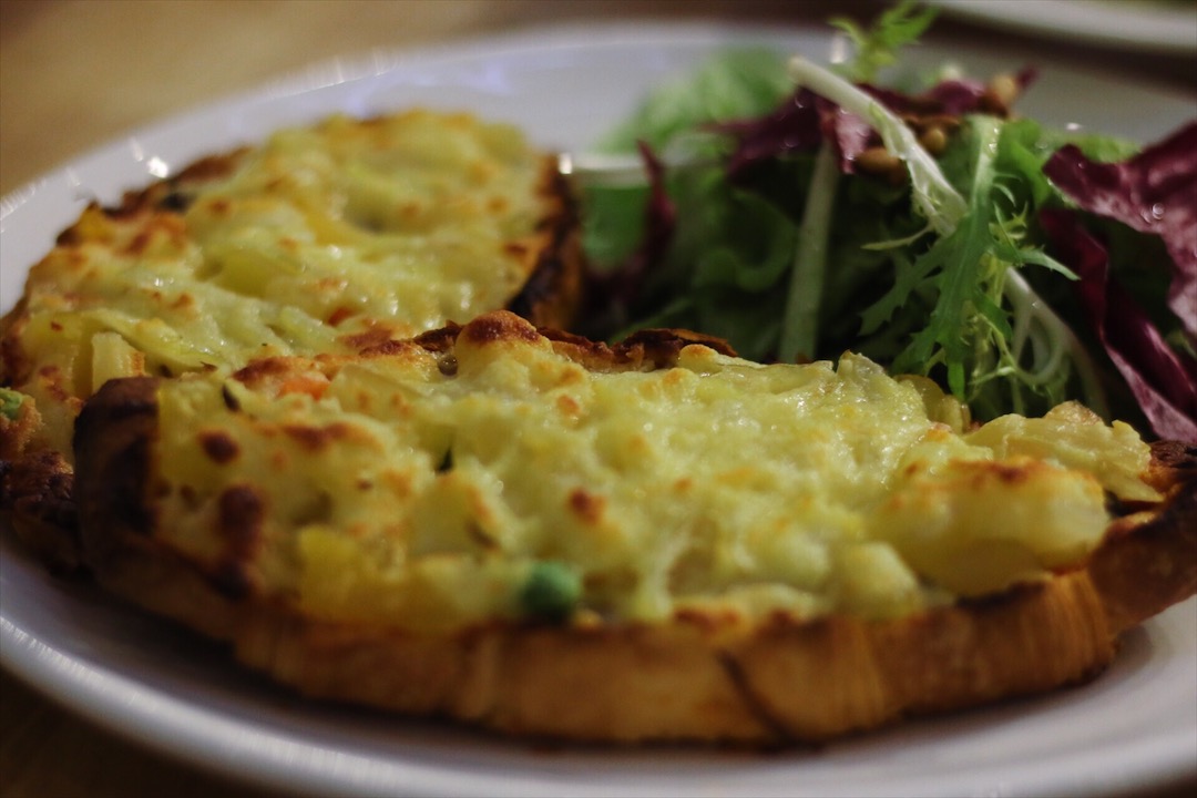 BLUFISH｜他在天津造了这座蓝色的饕餮城堡，只为把青梅竹马的她从巴黎追回来