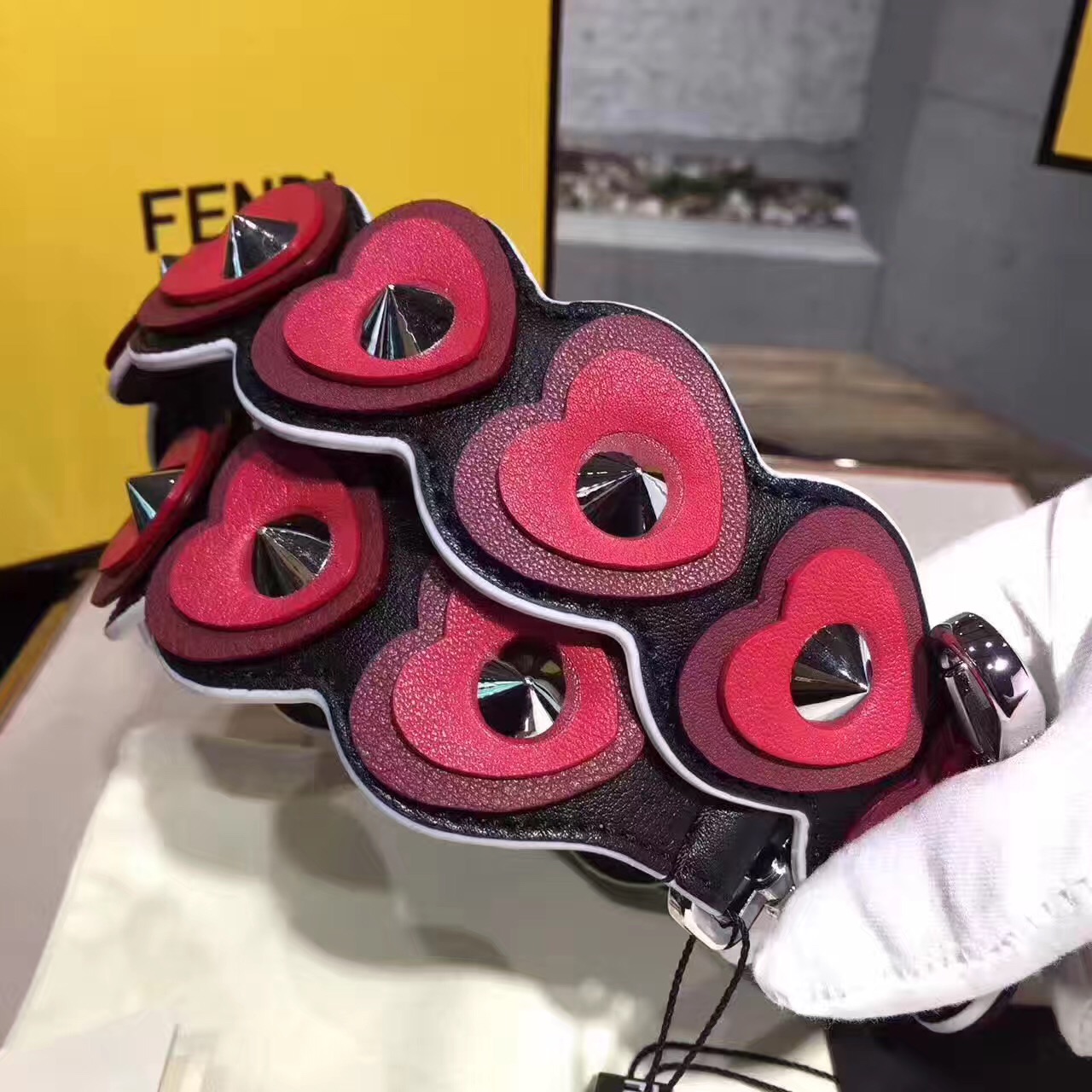 fendi包包最新款,fendi包的经典款