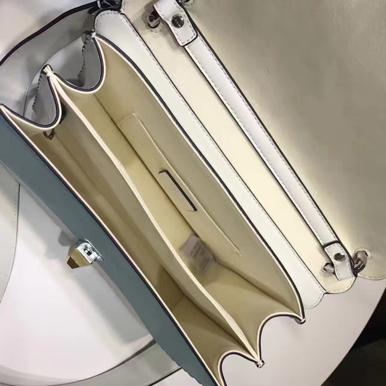 fendi包包最新款,fendi包的经典款