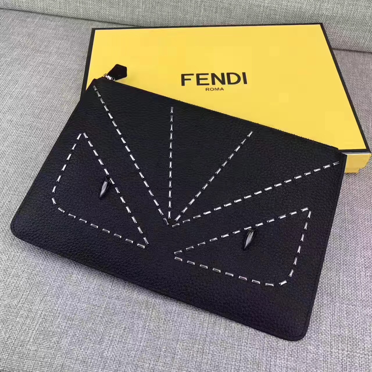fendi包包最新款,fendi包的经典款
