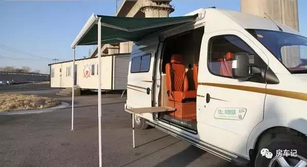 上汽大通v80长轴中顶自动挡房车,2019款大通v80豪哥自动挡房车