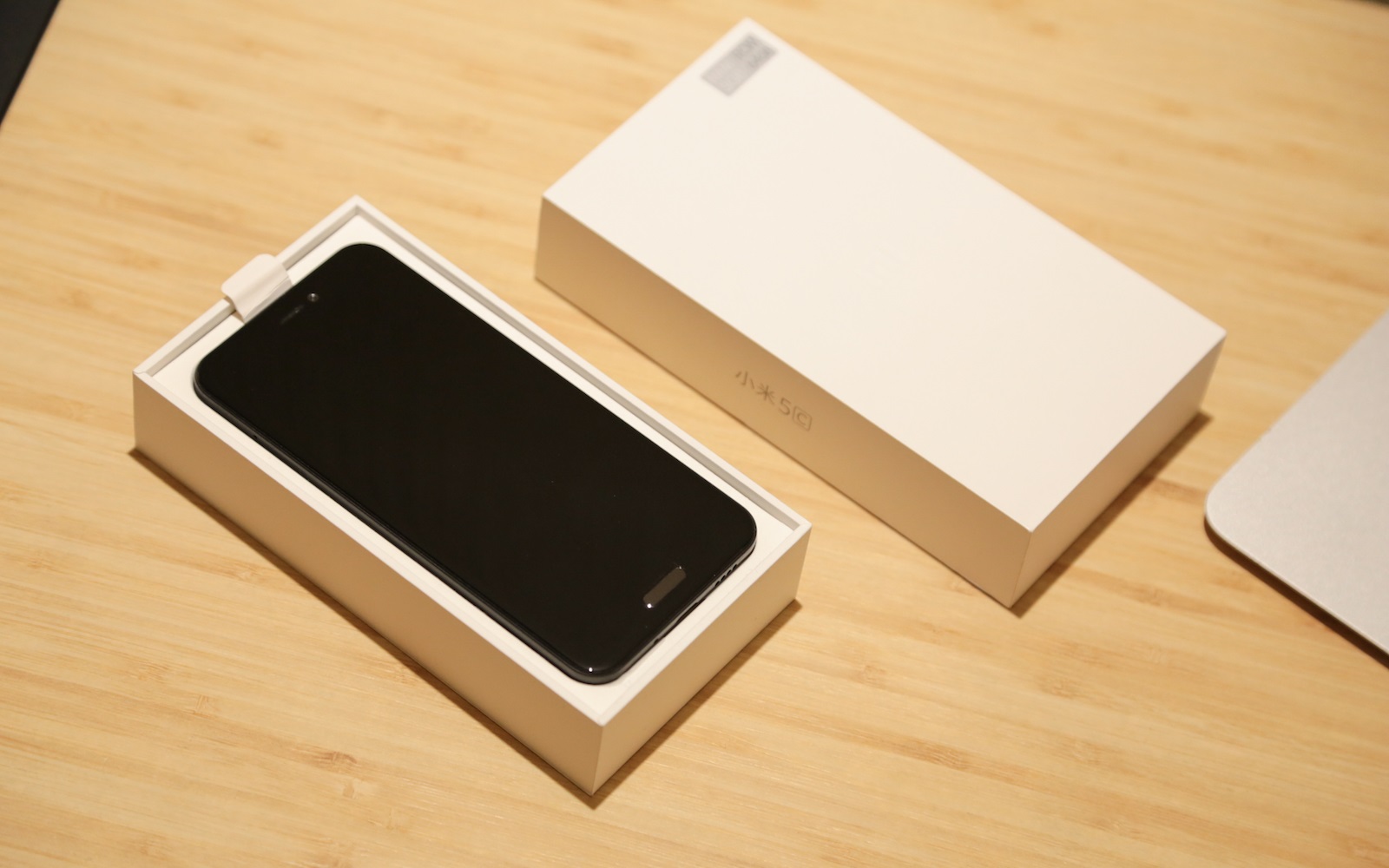 小米5c外观效果图,小米5c力挽狂澜之作