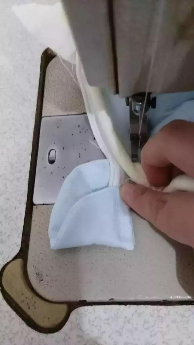 自己动手给宝宝做防踢睡袋,宝宝什么时候可以用分腿睡袋