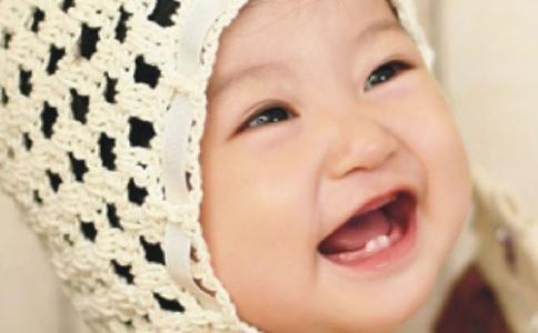 宝宝长牙期妈妈如何护理,宝宝长牙时父母要注意什么