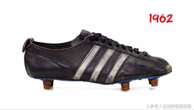 第一双球鞋多少钱,一双足球鞋多少钱最便宜的