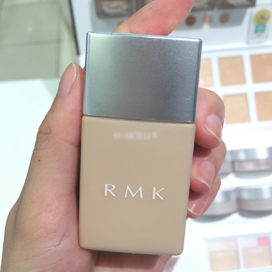 彩妆师推荐的粉底液,彩妆师介绍羽西鎏金粉底液