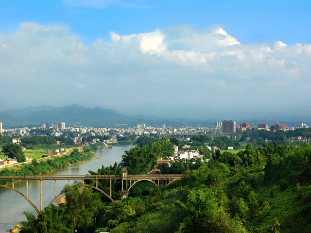 万梓良客家哪里人,万梓良祖籍广东宝安什么村