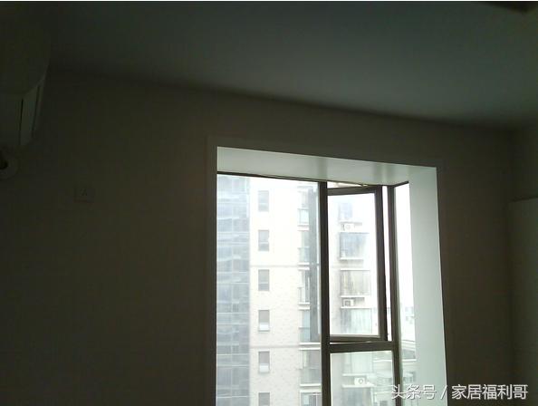 窗户贴膜和装窗帘哪个好，浅谈装修中二者优缺点