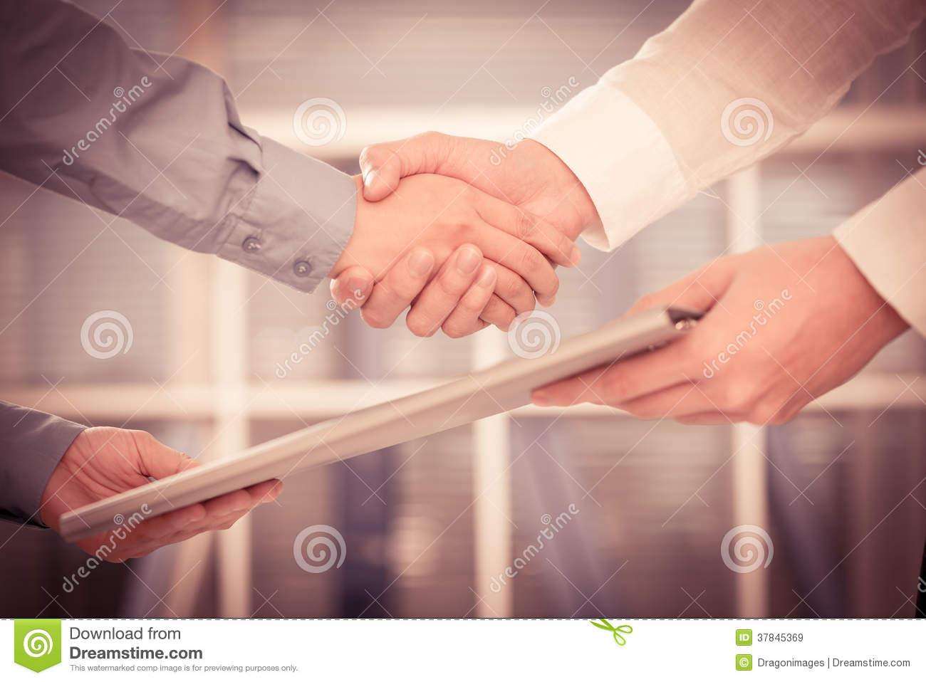 自古亲情留不住唯有套路得人心,自古套路留不住唯有真诚得人心