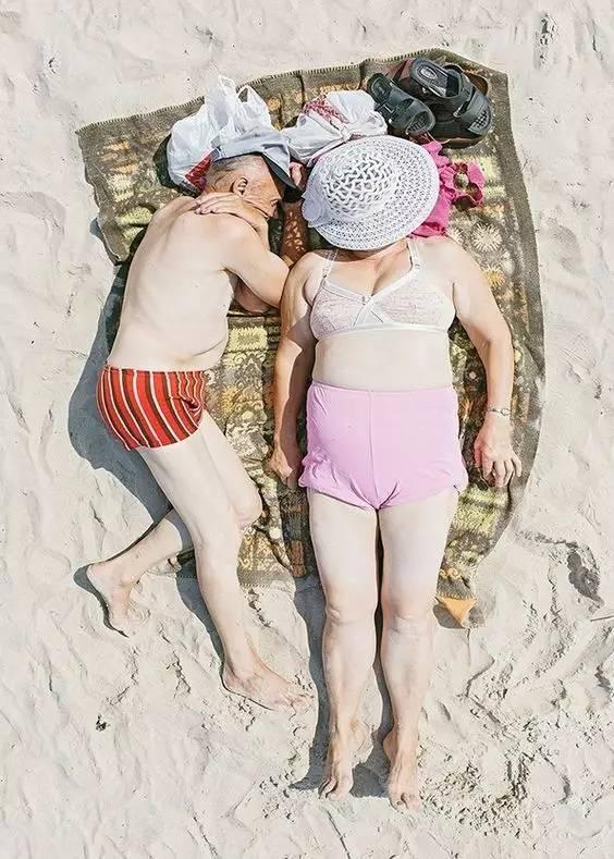 要想秀恩爱穿情侣装是一种好方法,如何优雅地穿情侣装