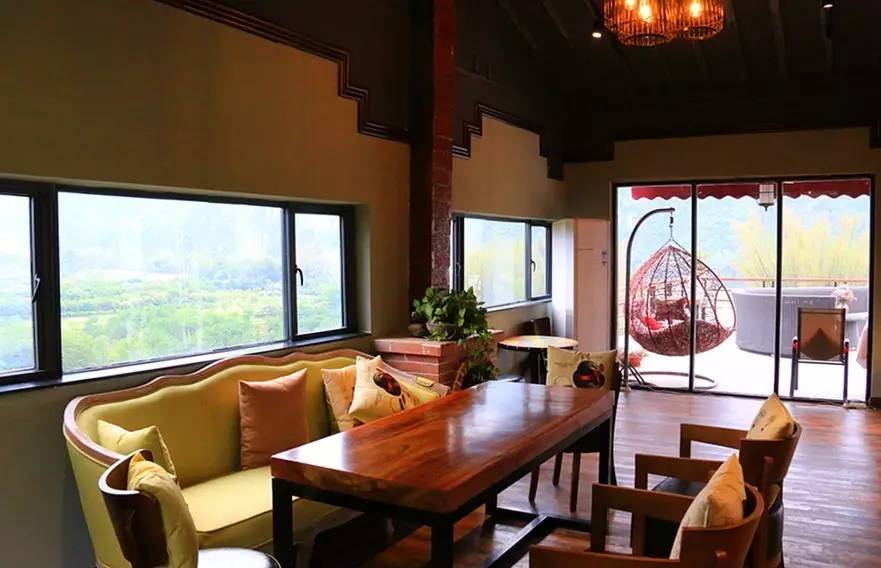 元宝山下,山水云间,悠悠闲云时光,恰好那时我也在