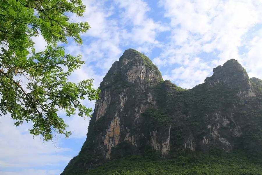 元宝山下,山水云间,悠悠闲云时光,恰好那时我也在