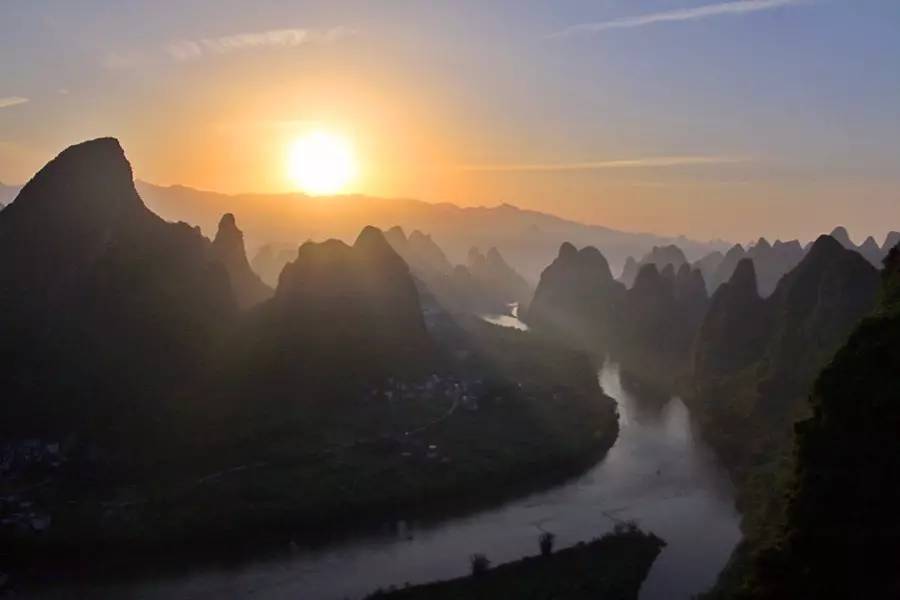 元宝山下,山水云间,悠悠闲云时光,恰好那时我也在