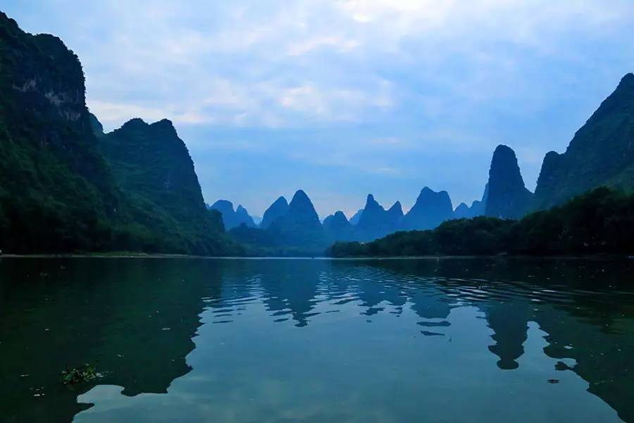 元宝山下,山水云间,悠悠闲云时光,恰好那时我也在