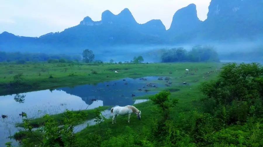 元宝山下,山水云间,悠悠闲云时光,恰好那时我也在