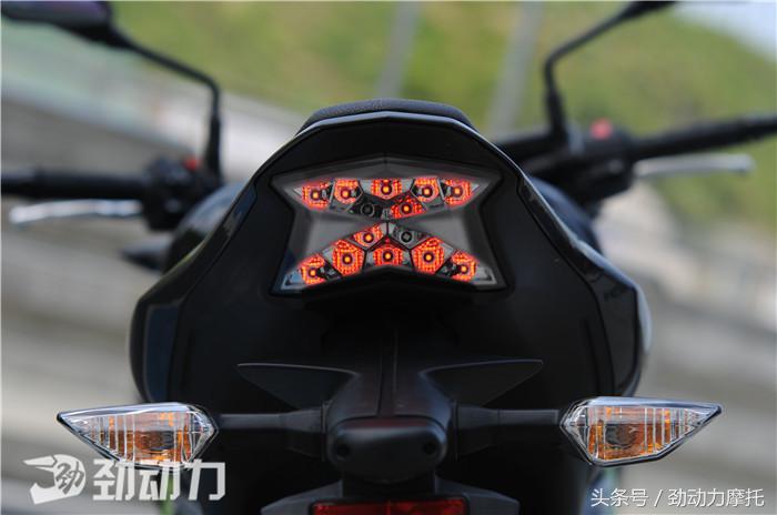 川崎z9002017款感受,川崎z900se和z900re区别